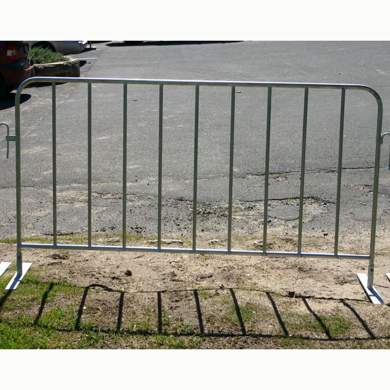 Temporary fence for separating people and vehicles