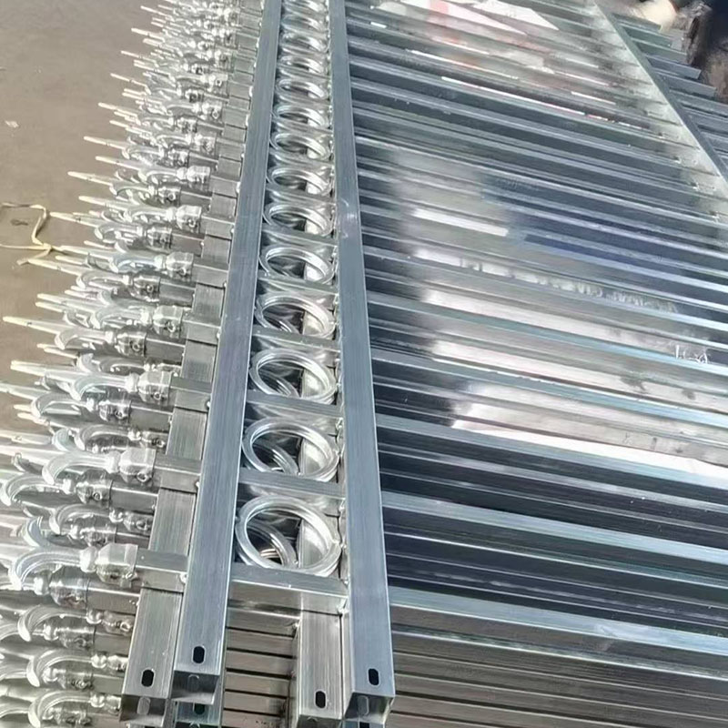 The second batch of iron fences are being welded