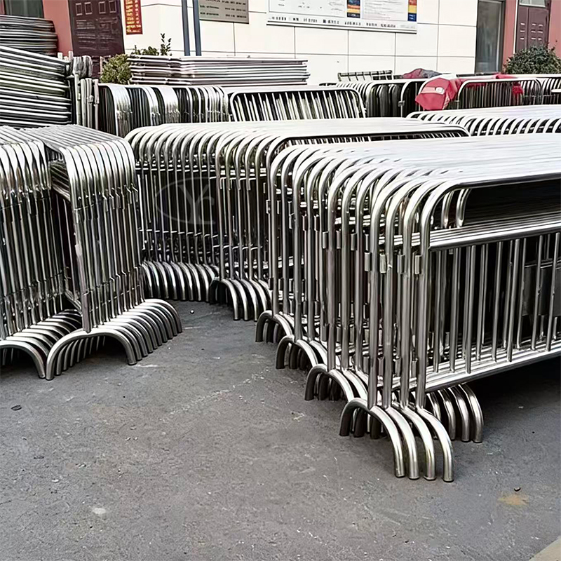 800 sets of temporary fencing shipped