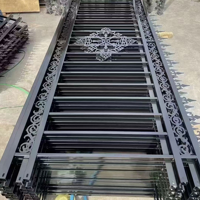 Recently popular black steel fence