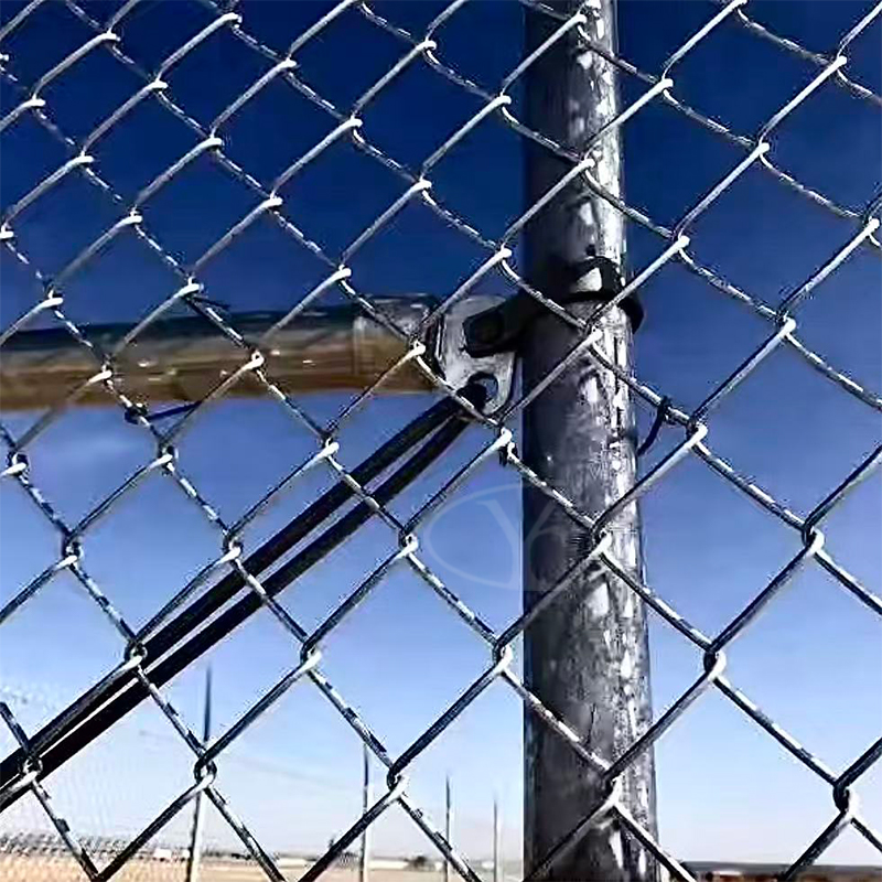 Chain- type fencing Use images