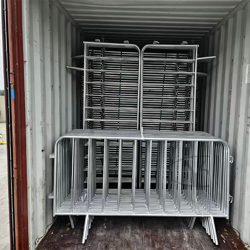 Separate packing for pedestrians and vehicles